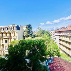 Property in Carre d'Or