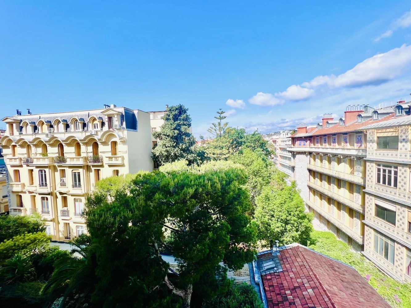 Property photo in Carre d'Or