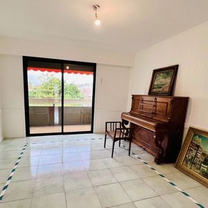 Property in Carre d'Or