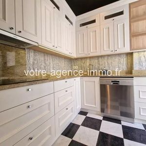 Property in Carre d'Or