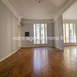 Property in Carre d'Or