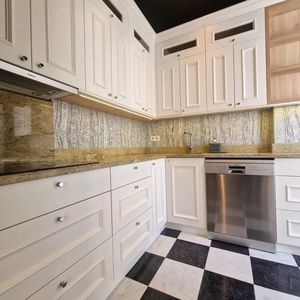 Property in Carre d'Or