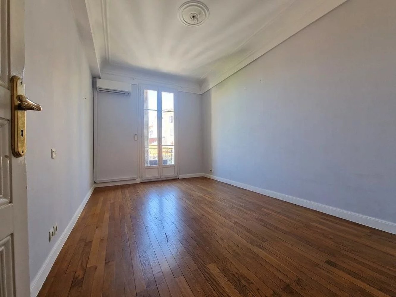 Property photo in Carre d'Or