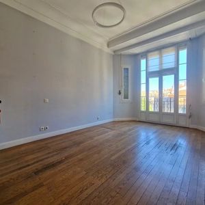 Property in Carre d'Or