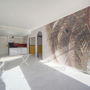 Property in Carre d'Or