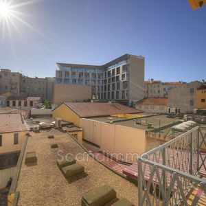 Property in Carre d'Or