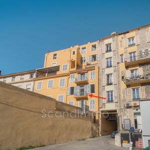 Property in Carre d'Or
