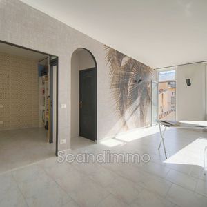 Property in Carre d'Or