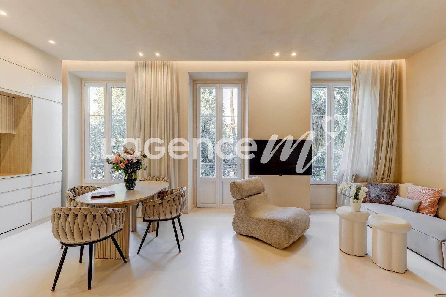 Property photo in Carre d'Or
