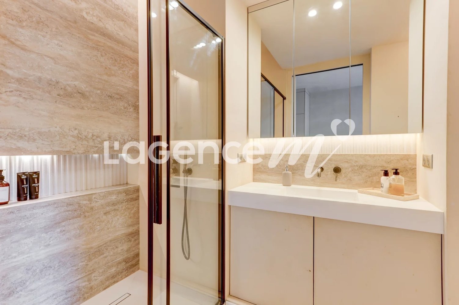 Property photo in Carre d'Or