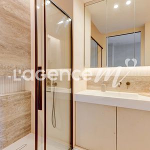 Property in Carre d'Or