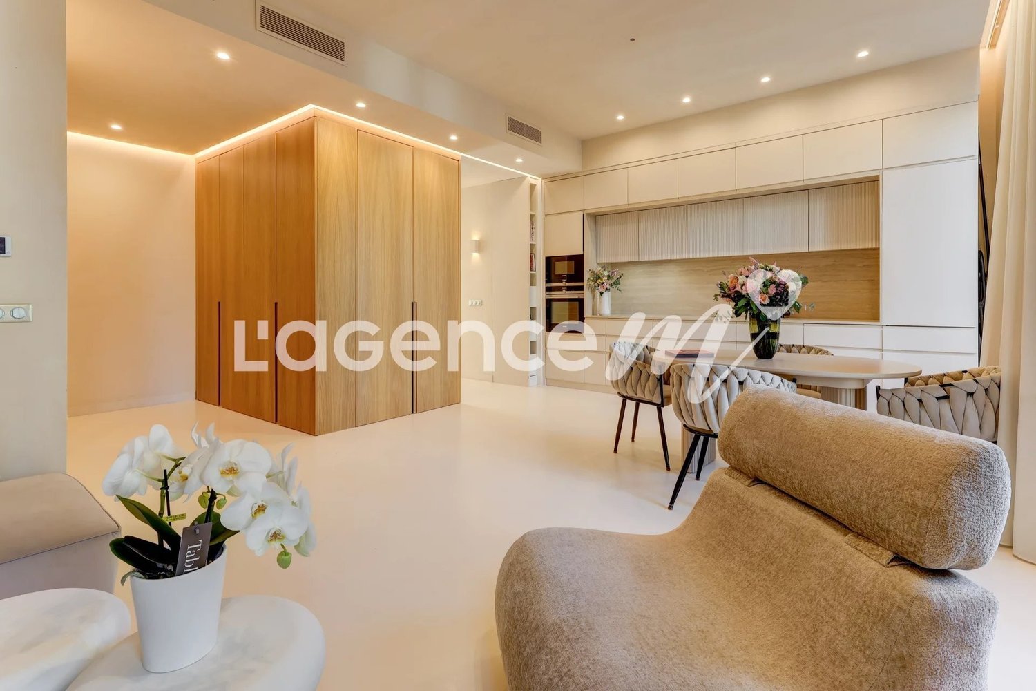 Property photo in Carre d'Or