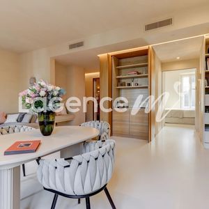 Property in Carre d'Or