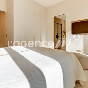 Property in Carre d'Or