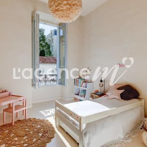 Property in Carre d'Or