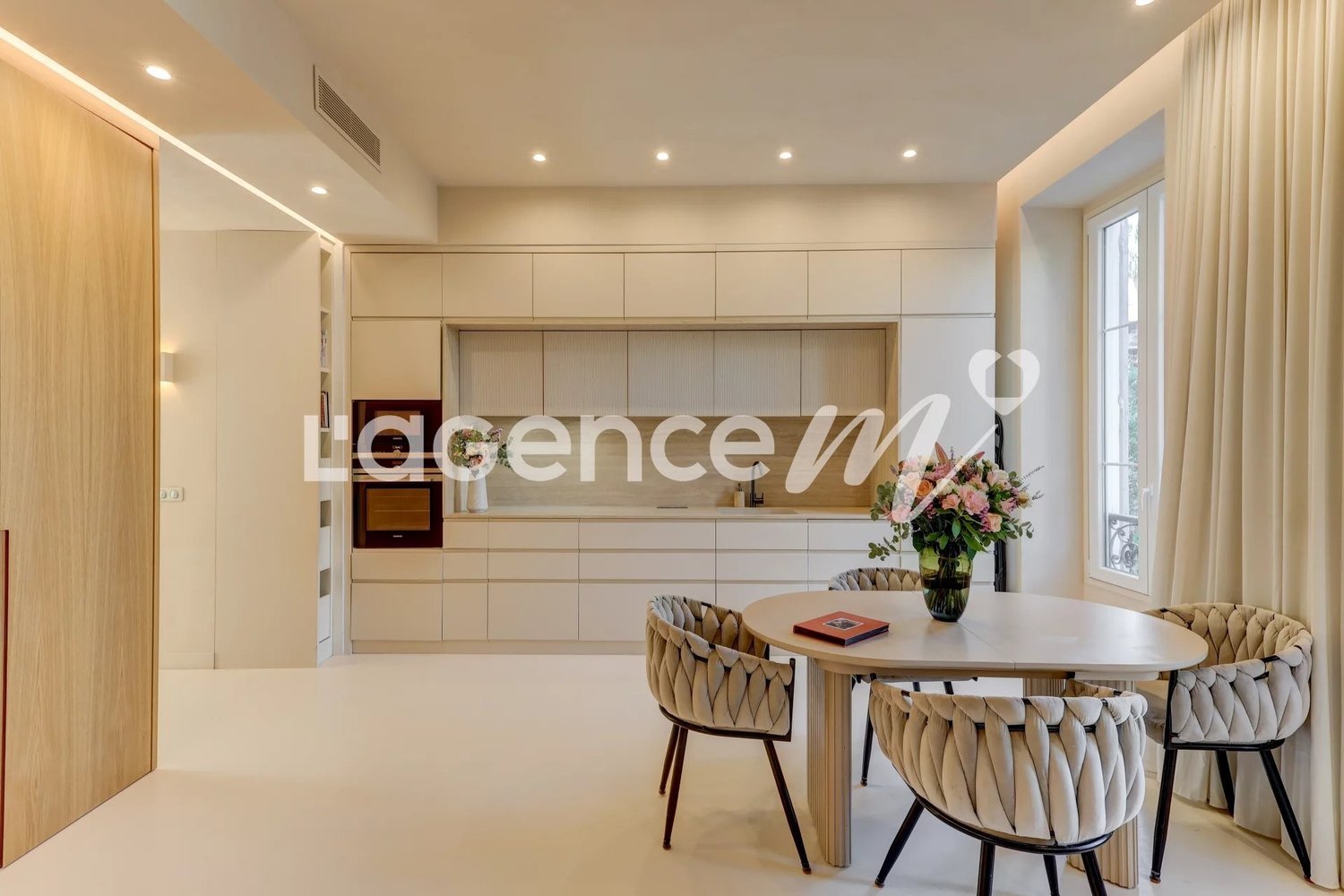 Property photo in Carre d'Or