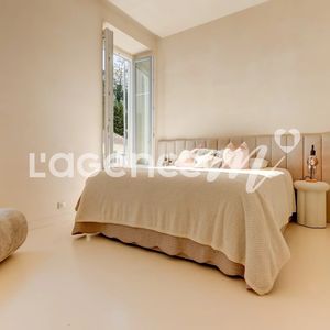 Property in Carre d'Or