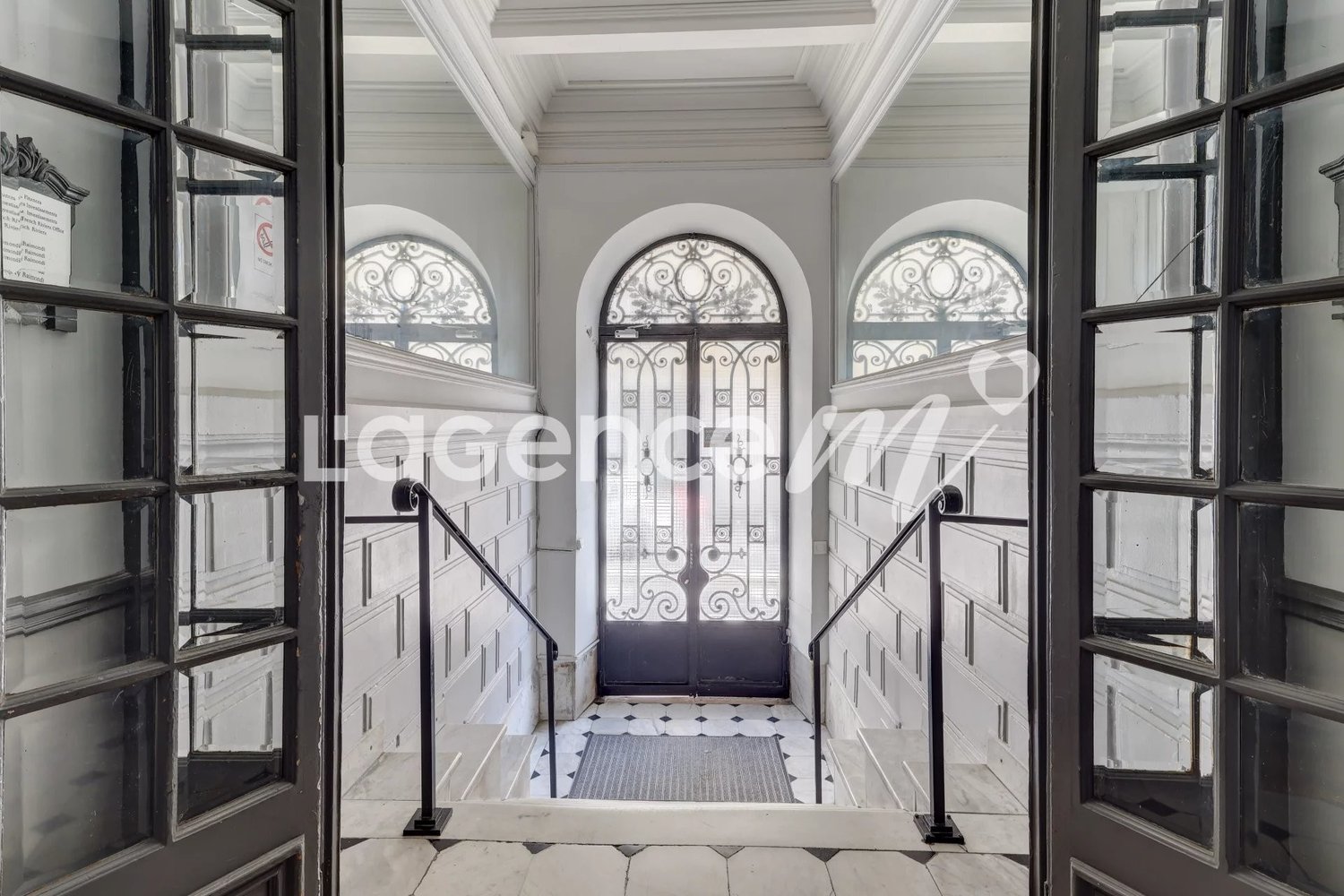 Property photo in Carre d'Or