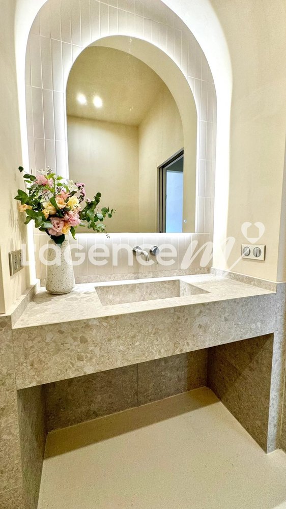 Property photo in Carre d'Or