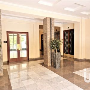 Property in Carre d'Or