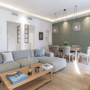 Property in Carre d'Or