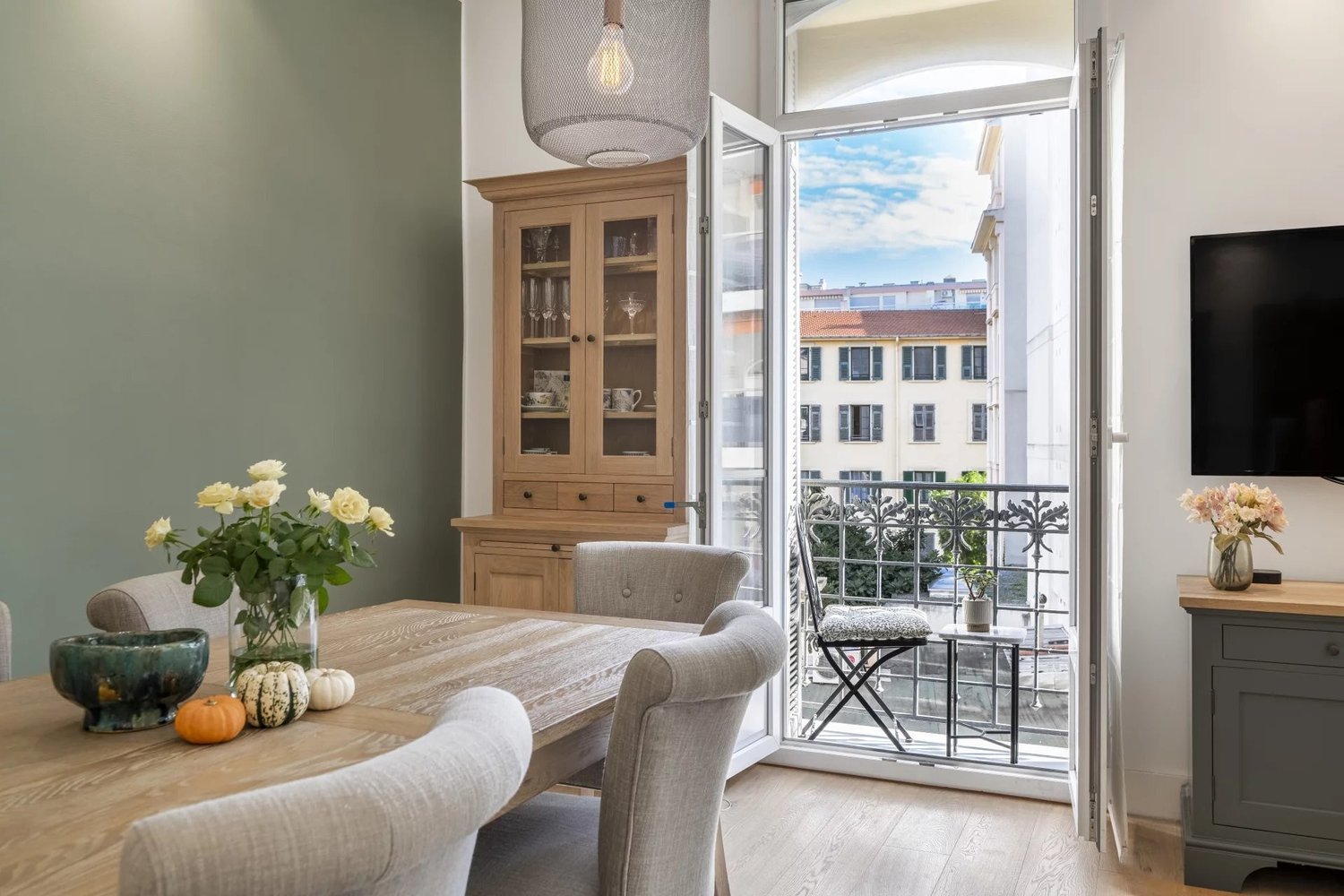 Property photo in Carre d'Or