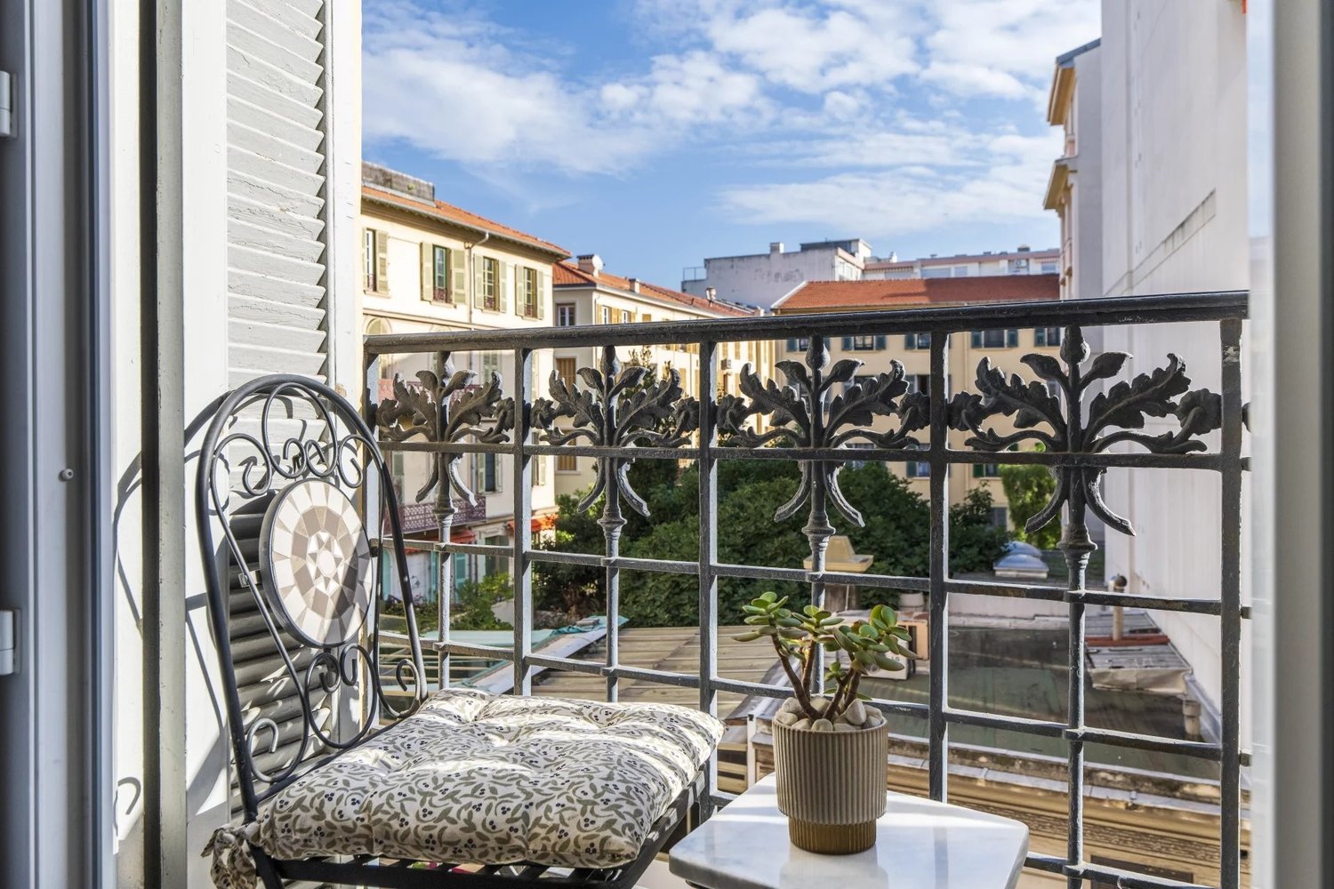 Property photo in Carre d'Or