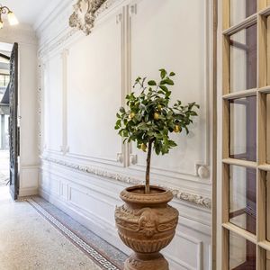 Property in Carre d'Or