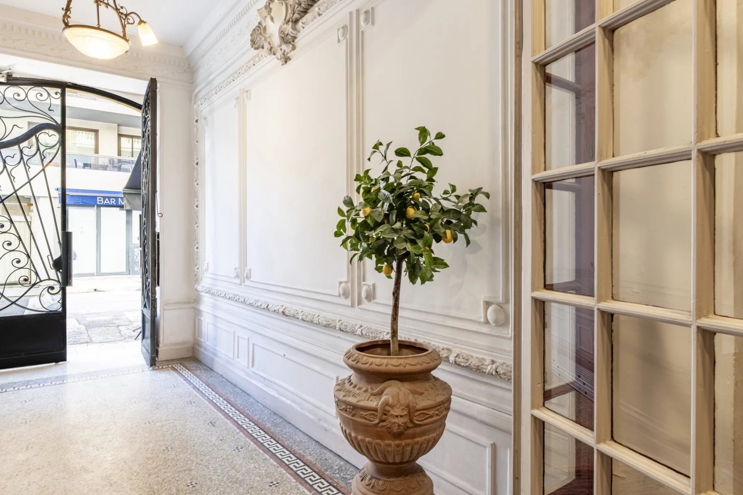 Property photo in Carre d'Or