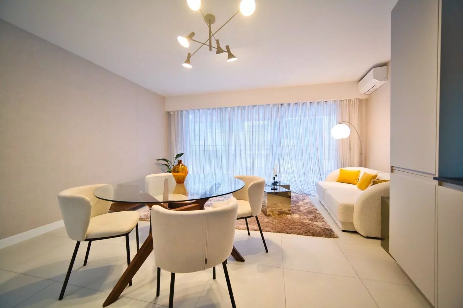 Property photo in Carre d'Or