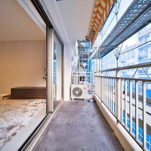 Property in Carre d'Or