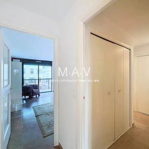 Property in Carre d'Or