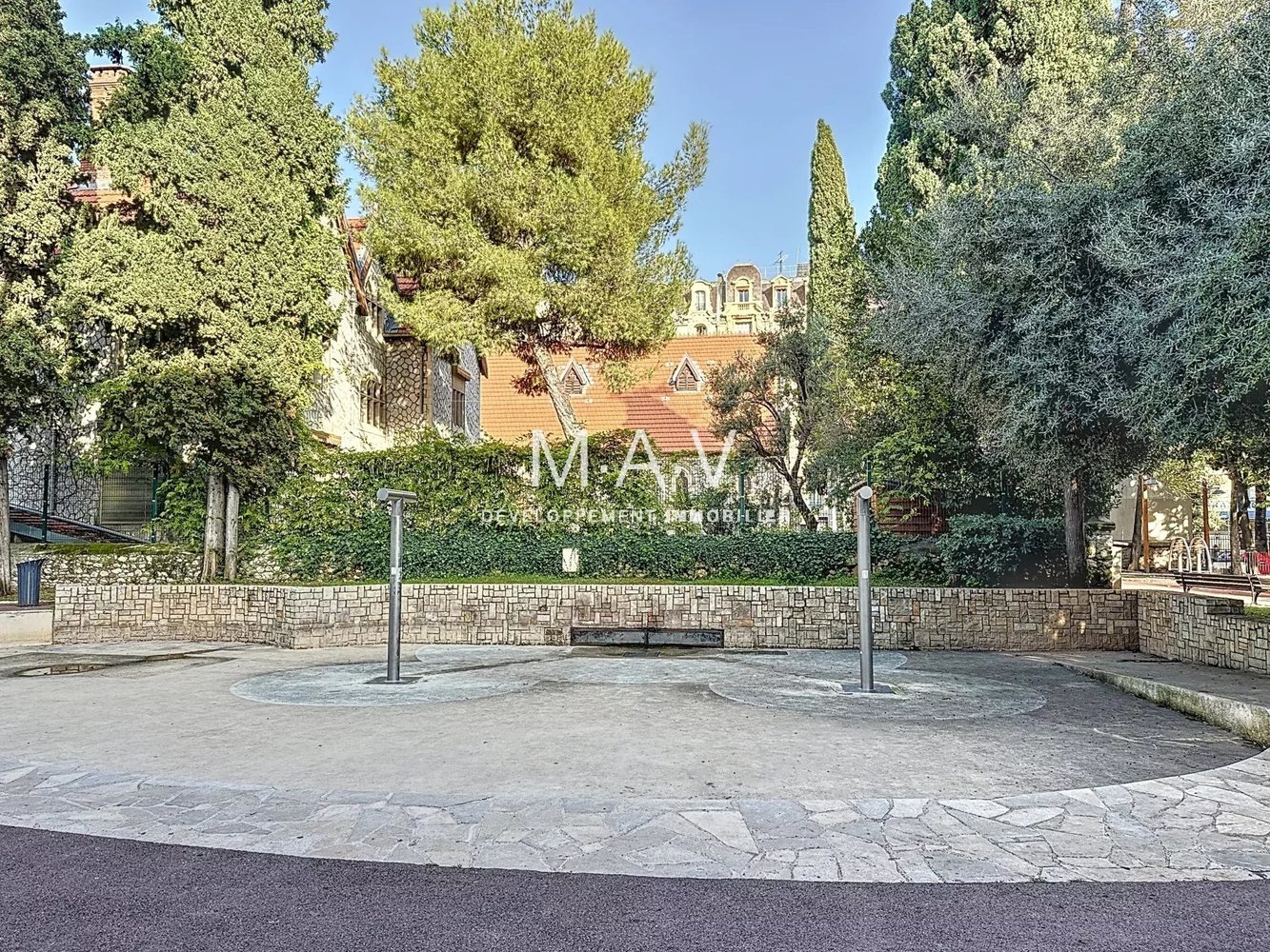 Property photo in Carre d'Or