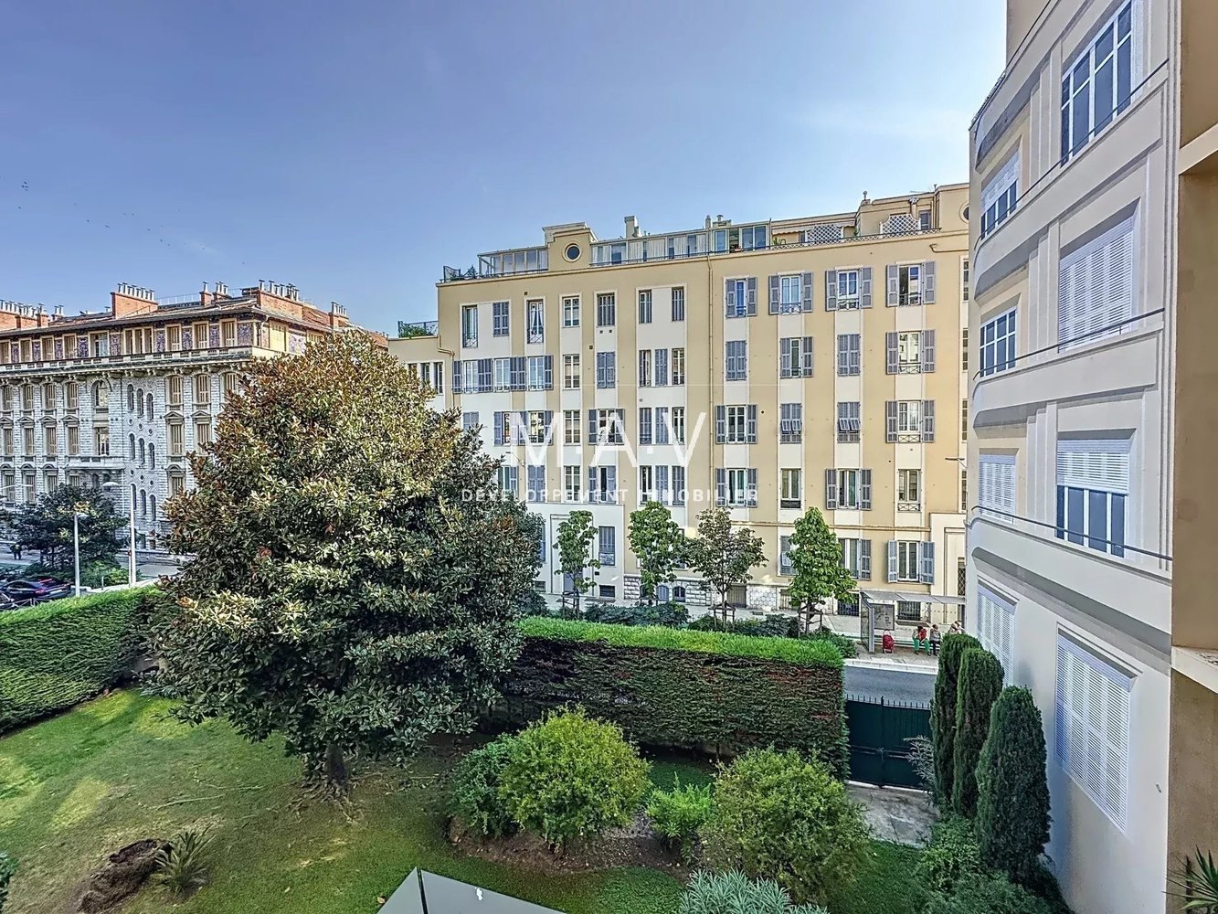 Property photo in Carre d'Or