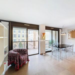 Property in Carre d'Or