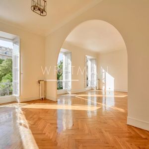 Property in Musicians Quarter