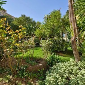 Property in Musicians Quarter