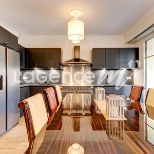 Property in Musicians Quarter