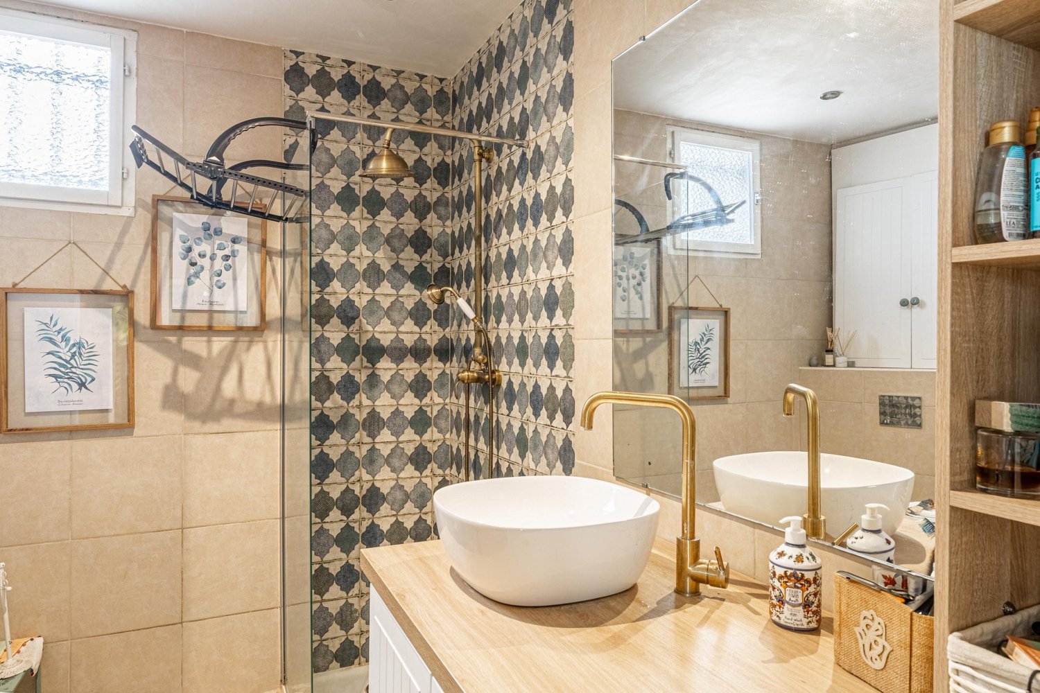 Property photo in Port