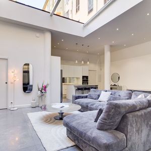 Property in Carre d'Argent