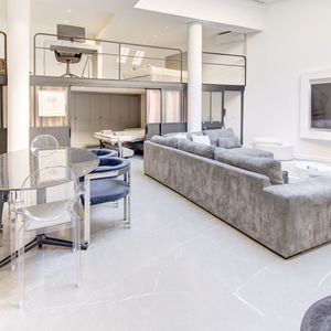 Property in Carre d'Argent