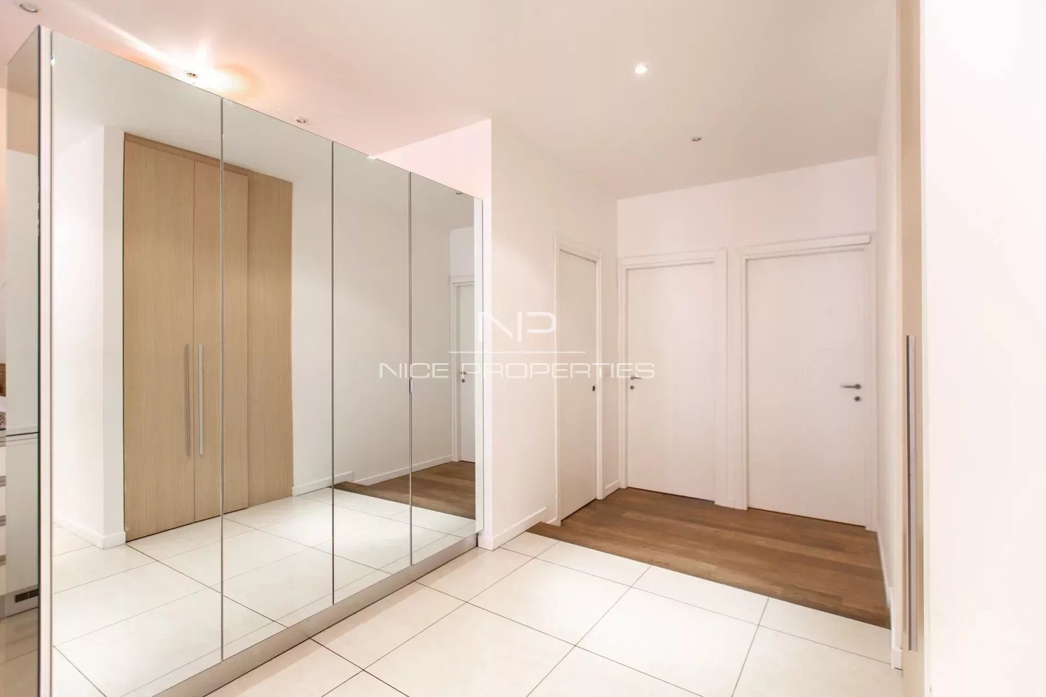 Property photo in Carre d'Argent