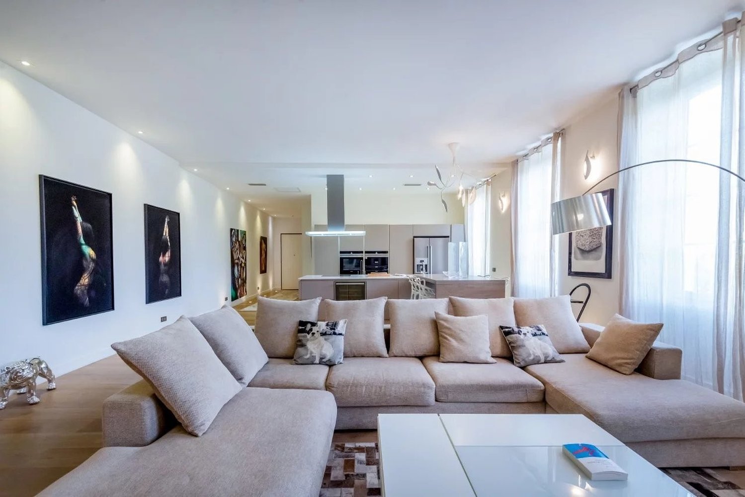 Property photo in Carre d'Argent