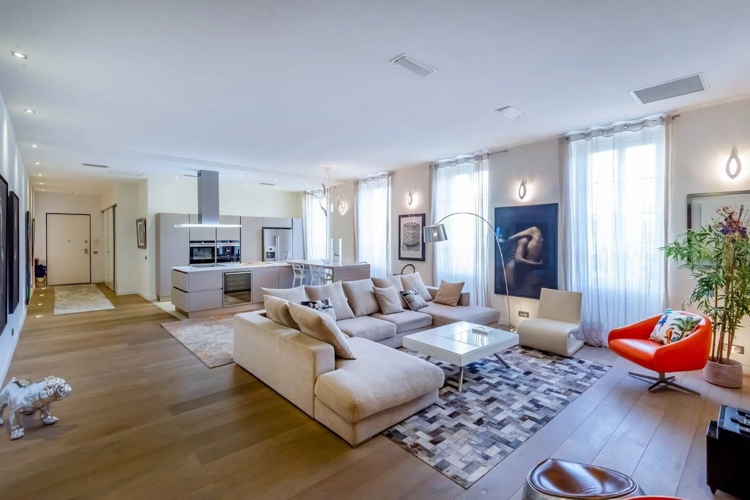 Property photo in Carre d'Argent