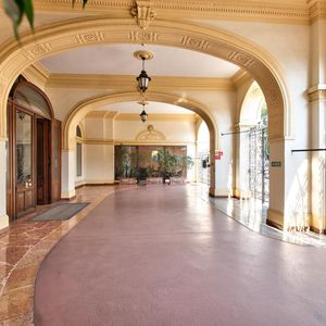 Property in Carre d'Argent