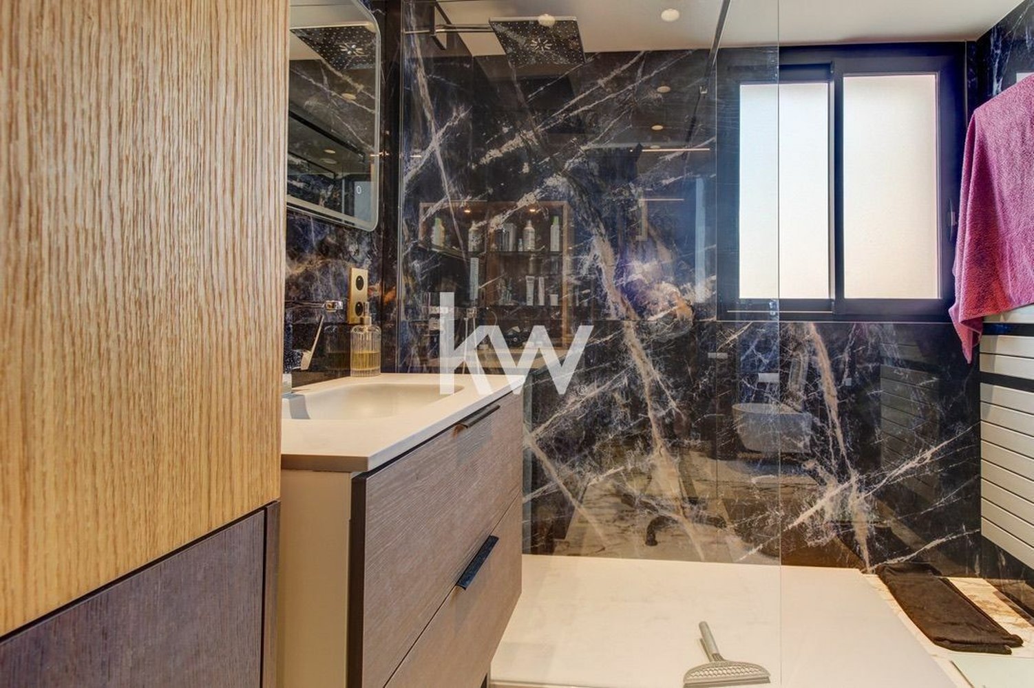 Property photo in Carre d'Argent