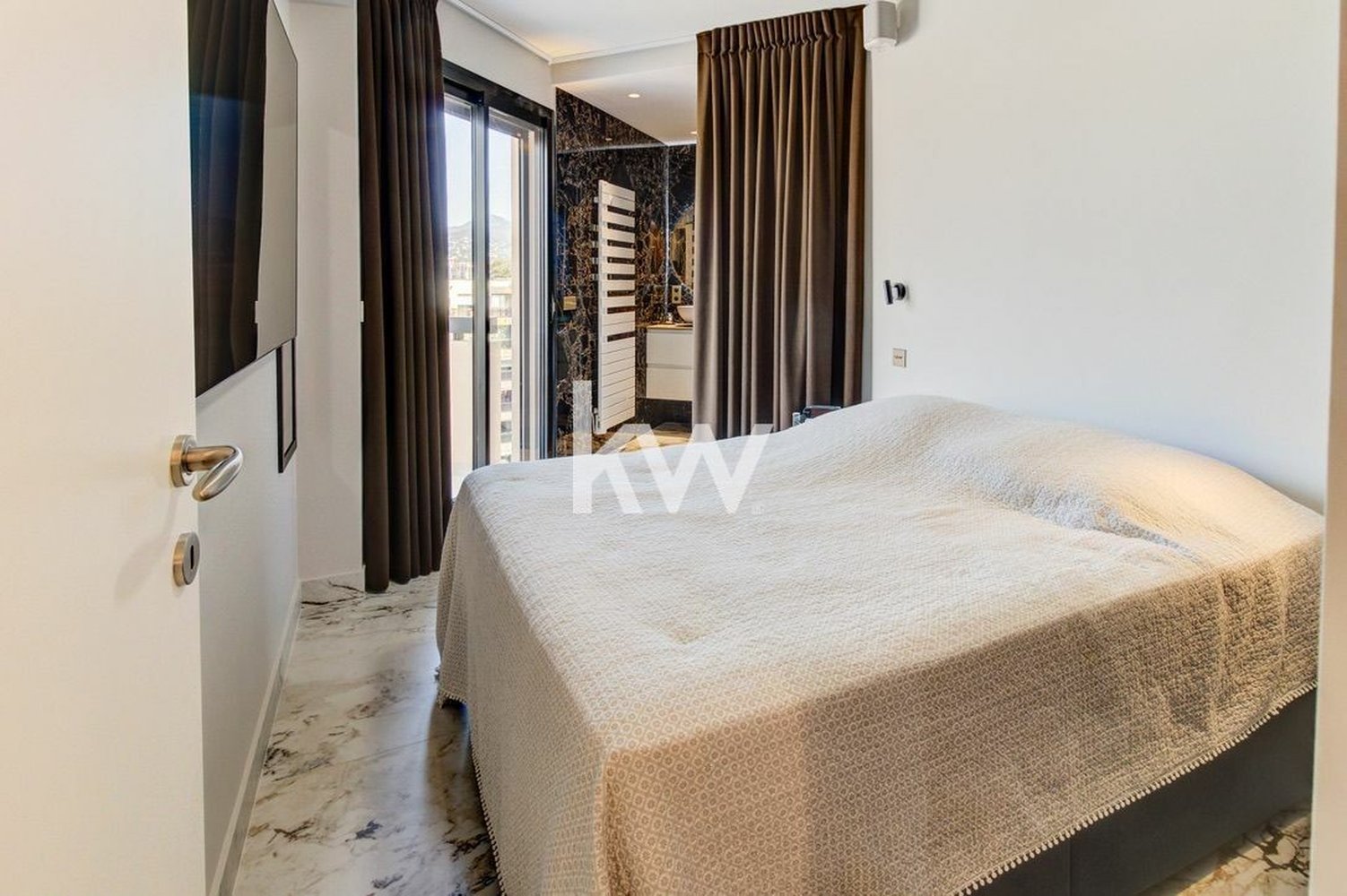 Property photo in Carre d'Argent