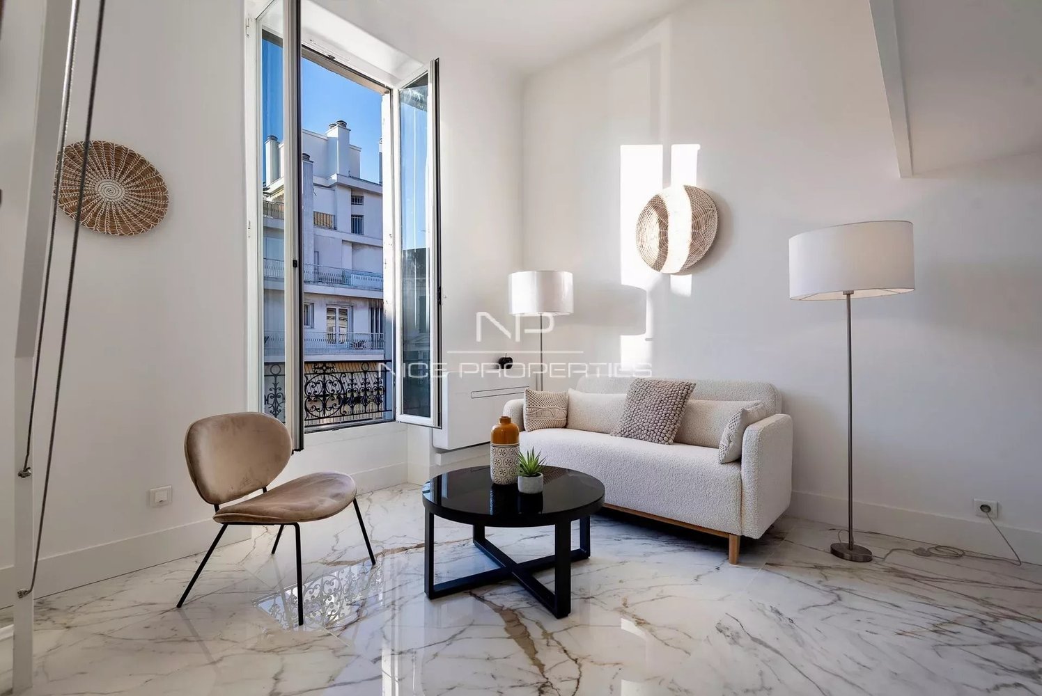 Property photo in Carre d'Argent