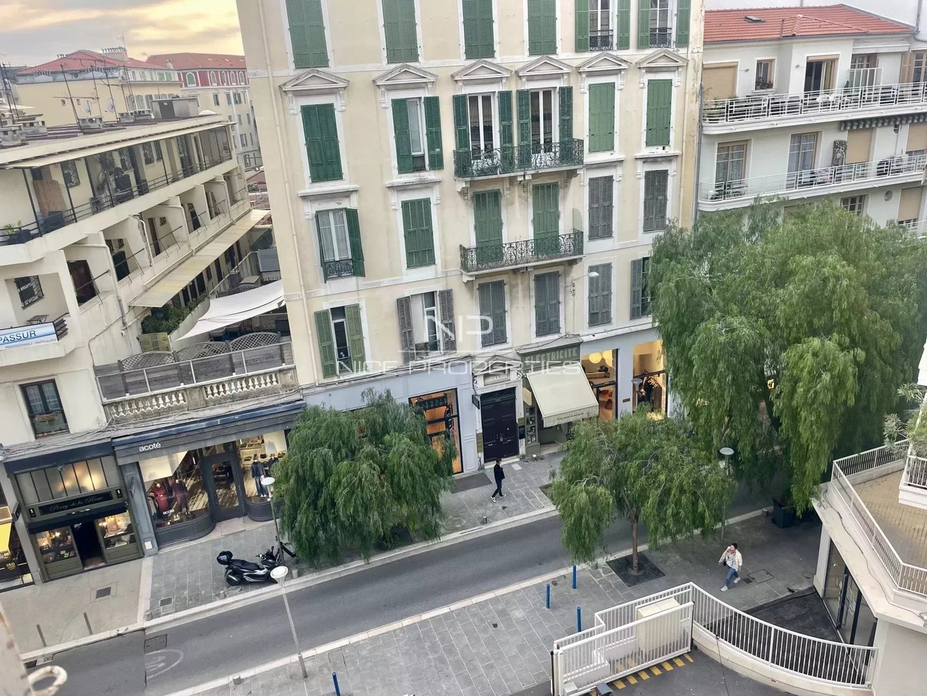 Property photo in Carre d'Argent