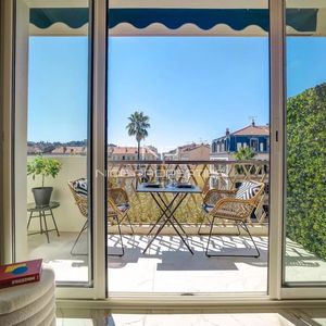 Property in Carre d'Argent